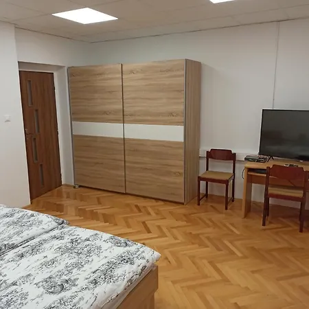 Rodinna Izba Stummer Topoľčany