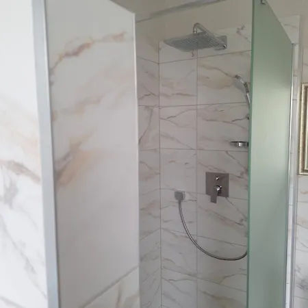 Rodinná Izba Stummer Gasthof Topoľčany